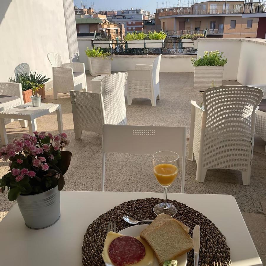 Terrace Boutique Inn Рим Екстериор снимка